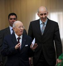 Beji Caid Essebsi et son porte-parole Moez Sinawi - photo (AFP)