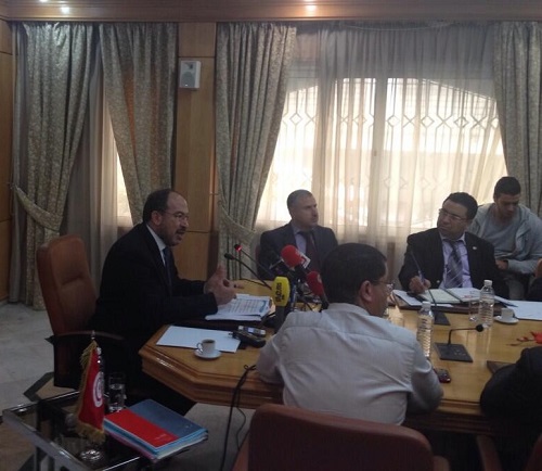 Le ministre de l'Enseignement supérieur, de la recherche scientifique et des TIC, Taoufik Jelassi annonce le prochain lancement de l'université de Columbia en Tunisie (crédit photo - Welid Naffati) Welid Naffati