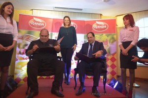 Signature partenariat Randa et Teysir Ksouri
