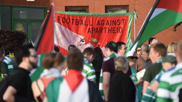 Le public du Celtic dénonce l'apartheid israélien