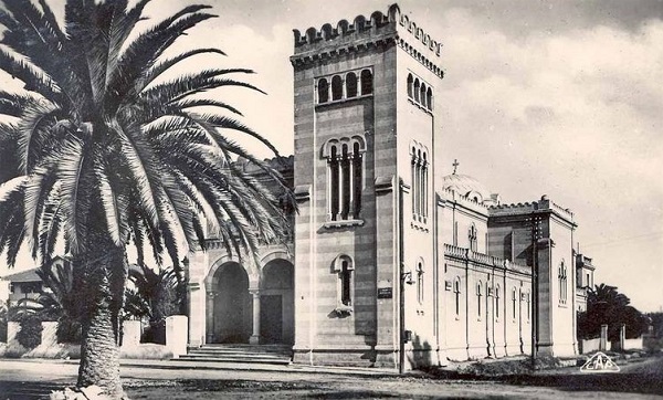 Eglise Jeanne d'Arc, photo CAP - collection Mohamed Hamdene