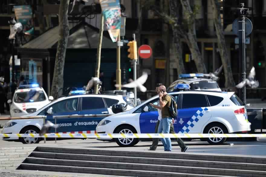 Elus et chefs d'Etat témoignent leur solidarité après l'attentat à Barcelone