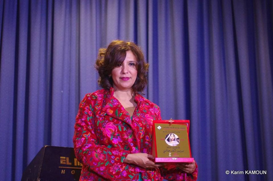 Kaouther Ben Hania avec le prix FEMME ET MÉMOIRE PRIX HASSIBA ROCHDI remporté par Mariam Al Ferjani