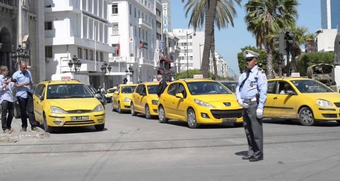 غدا: أصحاب سيارات التاكسي الفردي يحتجون