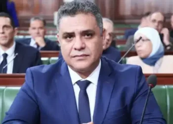 النوري يدعو نظيره الفرنسي إلى توفير الحماية للجالية التونسية