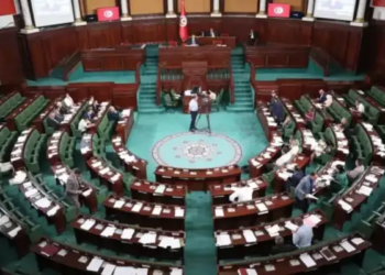 البرلمان ينظر في مشروع قرض جديد