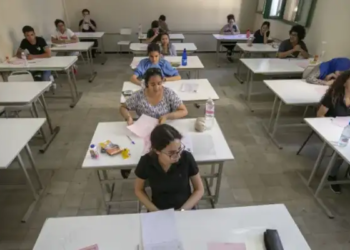 تونس: أكثر من 143 ألف يجتازون اختبارات الباكالوريا البيضاء