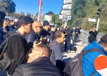 نقابة الصحفيين تلوح بالتصعيد إذا استمر قرار منع وسائل الإعلام من تغطية جلسة البرلمان