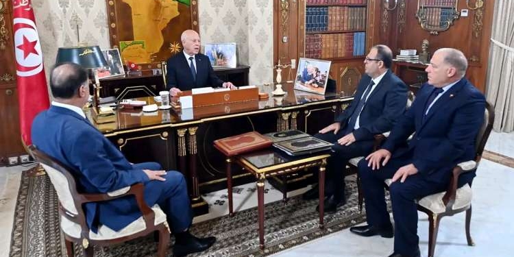 سعيّد يدعو لمزيد التصدي للإنتصاب الفوضوي