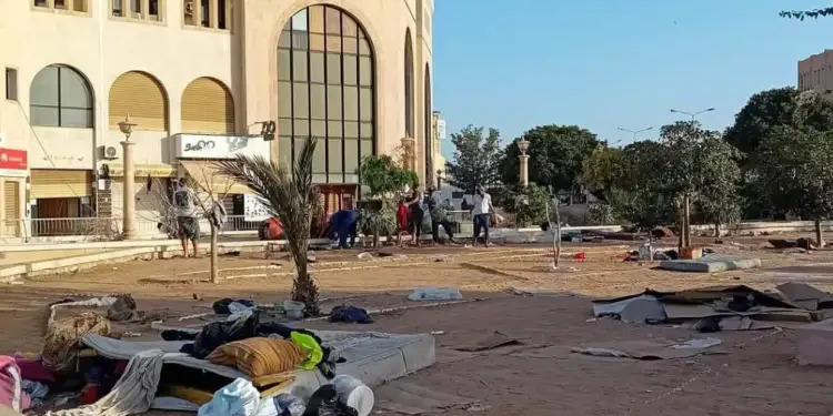 صفاقس: إخلاء ساحة رباط المدينة من المهاجرين غير النظاميين بعد حملة أمنية