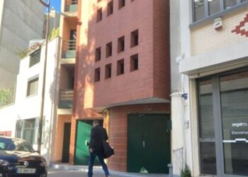 Paris, XXe. C'est devant la mosquée Anwar El-Madina, rue Étienne Marey, qu'une tête de cochon décapité a été retrouvée tôt ce mardi 9 septembre. Une autre tête de porc a été découverte simultanément devant une mosquée à Montreuil. LP/Benjamin  Dervaux