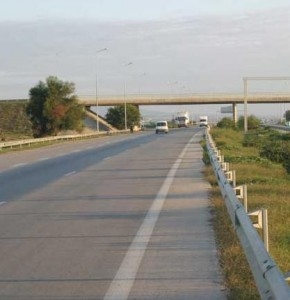 À l'heure des affrontements... un radar mobile à l'entrée de Tunis