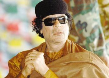 La révolution tunisienne au bord du Nil: Gueddafi change de ton