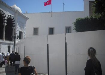 Le billet de Hatem Bourial - À la Kasbah, le mur de la honte