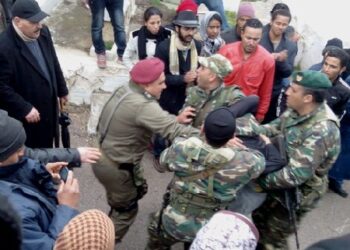 Enterrement de Chokri Belaid : Braquages en plein Jellaz