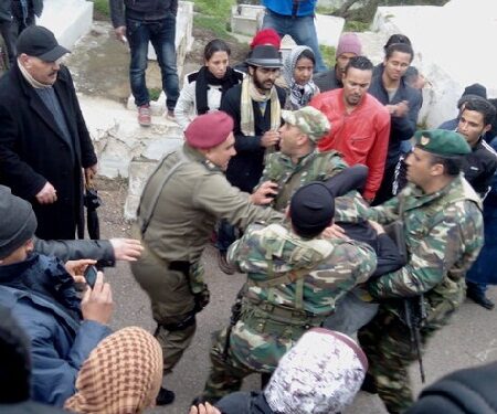 Enterrement de Chokri Belaid : Braquages en plein Jellaz