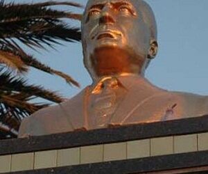 Un buste de Bourguiba inauguré le 20 mars à Paris - Une mauvaise bonne idée, un hommage unanime ou une querelle en perspective ?