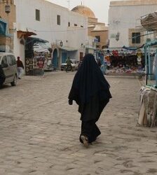 Après l'homme niqabé, le kidnappeur niqabé