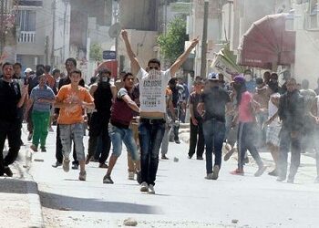 Troubles dans deux cités populaires à Tunis - Les hélicoptères à la rescousse