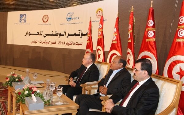 Champs libres - Et maintenant, Al Qaïda s'invite... au dialogue national !