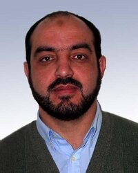 Manar Skandrani, ex-conseiller de Rafik Abdesselem, filme son père agonisant