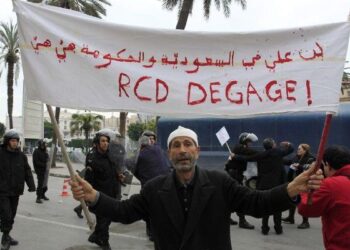 Le billet de Hatem Bourial - Que reste-t-il du 7 novembre ? Et que reste-t-il de la révolution ?