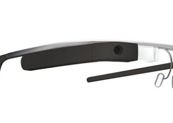 Google Glass en Tunisie pour les présenter aux futurs développeurs