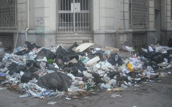 Grève des agents municipaux : « Menaces et usage d’armes blanches pour empêcher la reprise du travail »