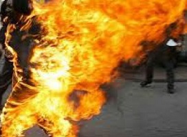 Un homme s’immole en pleine audience au tribunal de Grombalia