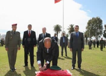 Les 3 Présidents aux funérailles du martyr Chawki Ben Khelifa