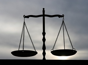 Deux ans de prison pour le viol d'un enfant, Twitter s'indigne