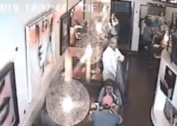 Après Ennasr, un autre vol de sac à main filmé dans un resto à Sidi Bou