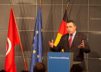 En Allemagne, Mehdi Jomaa met en exergue le r&ocirc;le de la femme tunisienne