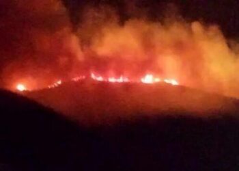 (M&agrave;j) - Le mont Boukornine prend feu