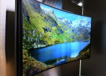 Le premier téléviseur UHD à écran souple débarquera en Tunisie en 2015