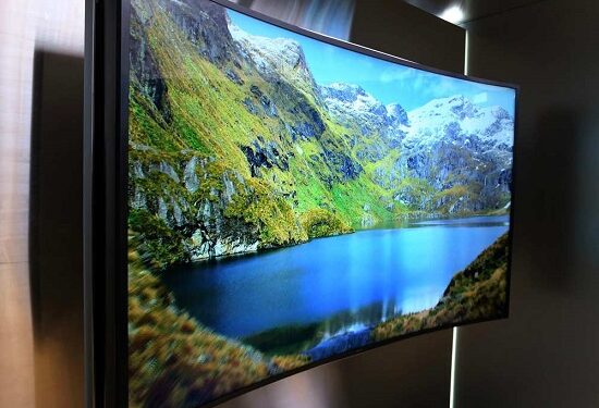 Le premier téléviseur UHD à écran souple débarquera en Tunisie en 2015
