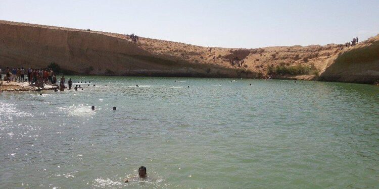 Pollution microbienne : Le mystérieux lac de Gafsa interdit à la baignade