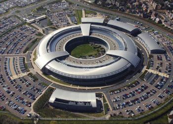 Les journalistes d'investigation représentent une menace pour le service de renseignement britannique GCHQ
