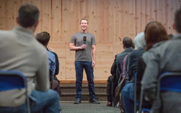 Facebook : 1,39 milliard d'utilisateurs mensuels dans le monde en 2014
