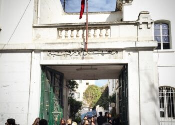 Accord entre le minist&egrave;re de l'Education et le syndicat de l'enseignement secondaire sur le montant de la "prime de contr&ocirc;le des examens"