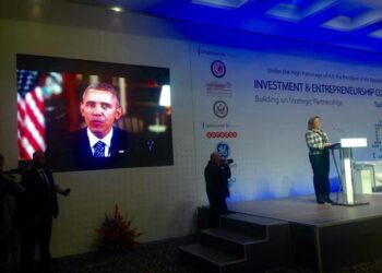 La conf&eacute;rence des investisseurs US &agrave; Tunis soutenue par un message vid&eacute;o d'Obama