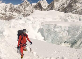 L'alpiniste tunisien Tahar Manaï, sain et sauf après le séisme au Népal