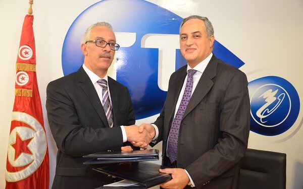 Signature d'un partenariat technologique entre Tunisie Telecom et la S.R. de transport de Kairouan