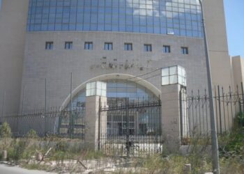 "Le minist&egrave;re de l'Int&eacute;rieur pourrait d&eacute;m&eacute;nager au si&egrave;ge du RCD", annonce le ministre des Domaines de l'Etat
