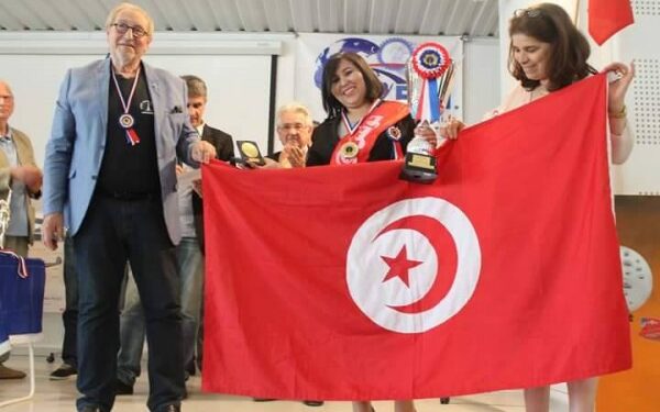 Hayet Omri, députée d'Ennahdha, remporte trois prix au salon international des inventeurs en France