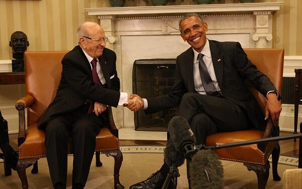 Obama à Caid Essebsi : "Il est important de continuer de collaborer pour stabiliser la Libye afin que la Tunisie ne soit pas infectée"