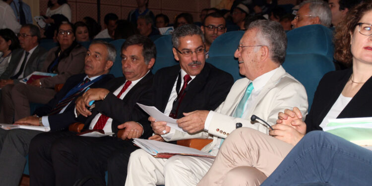 Tunis : Habib Essid et Houcine Abassi pour lancer le Forum mondial sur la démocratie directe moderne