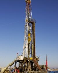 Le minist&egrave;re de l'Industrie annonce la d&eacute;couverte d'un puits de p&eacute;trole &agrave; Douz produisant 4300 b/j