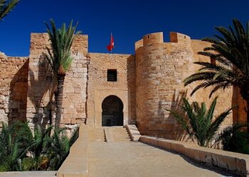 Les borjs c&ocirc;tiers de Djerba : Dragut, fortins et patrimoine en p&eacute;ril
