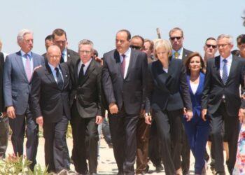 Les ministres de l&rsquo;Int&eacute;rieur tunisien, fran&ccedil;ais, britannique et allemand rendent hommage aux victimes de l'attaque de Sousse